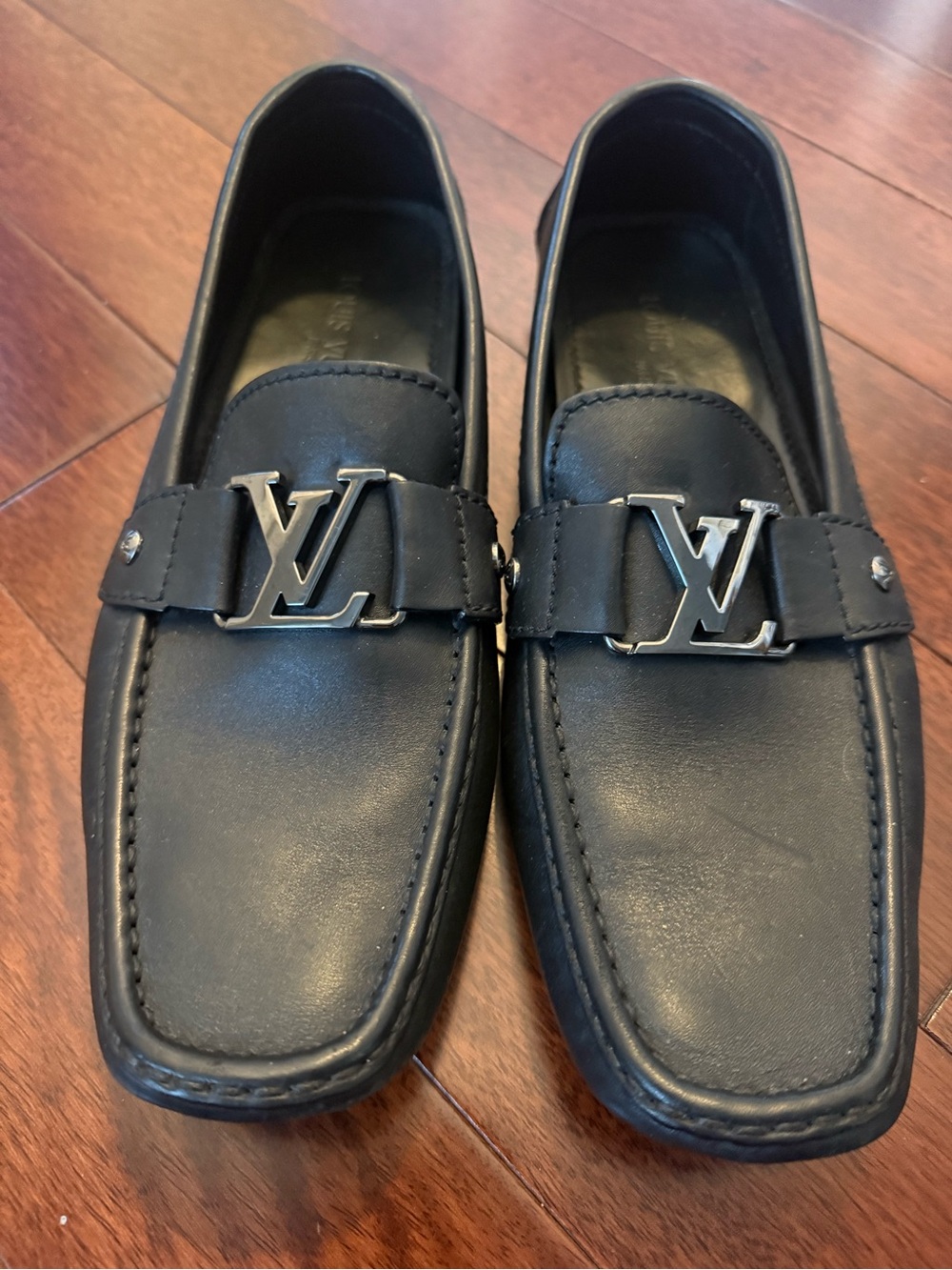 100% AUTHENTIC Louis Vuitton Black Leather LV Logo Slip-On Loafers